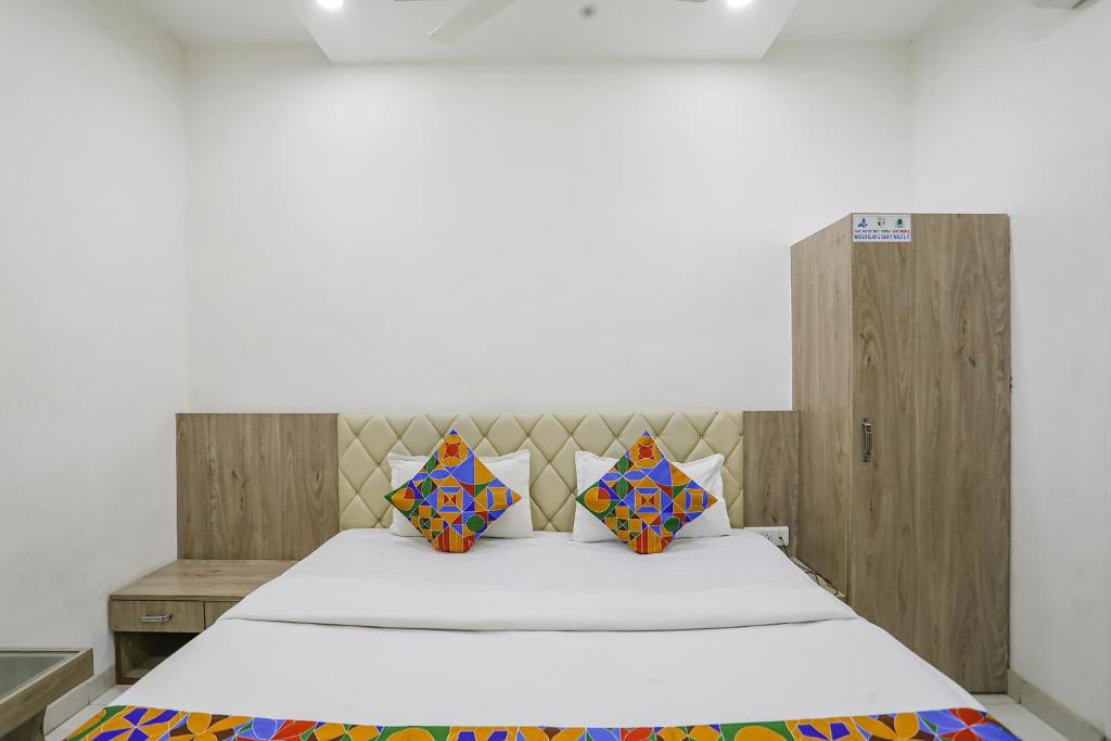 FabHotel Angeethi photo 1