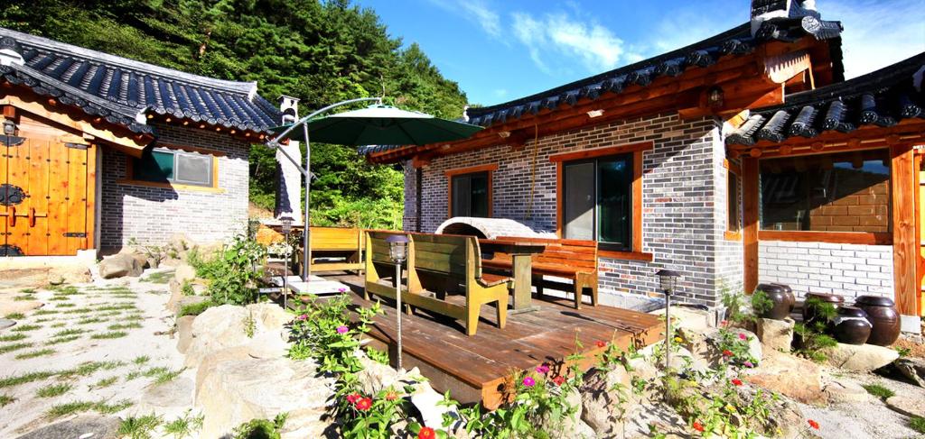 봄이오는길목 Spring way pension photo 1