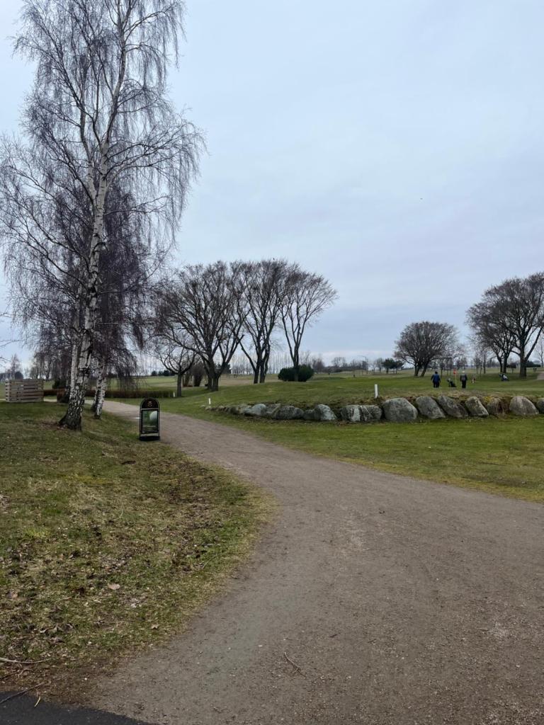Nybyggd lgh 100m till stranden, 150m till golfbana och 200m till stranden. photo 1