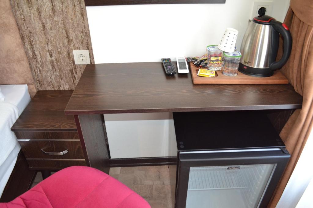 Global 2022 Hotel Room Type - Budget Double Room