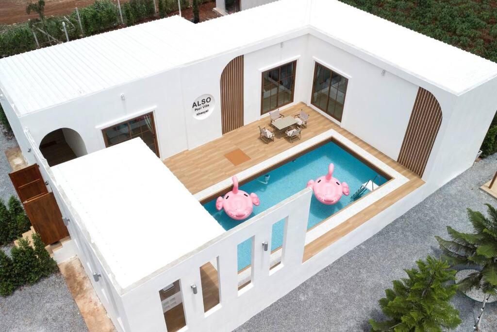 Also pool villa photo 2