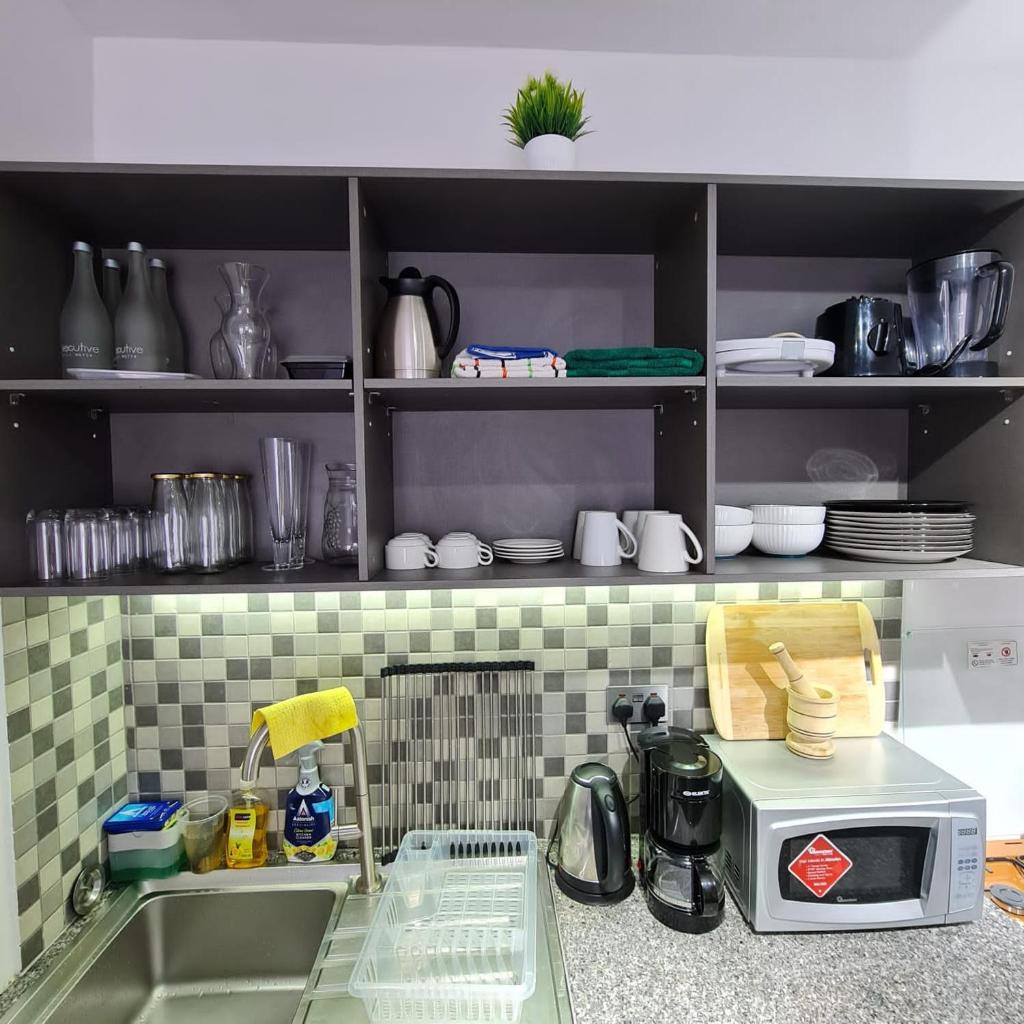 Lavender Luxurious Suites- Tatu city photo 4