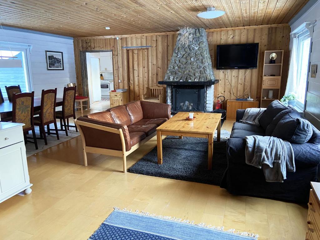 Cozy cottage on a large natural plot in lovely Harjedalen photo 3