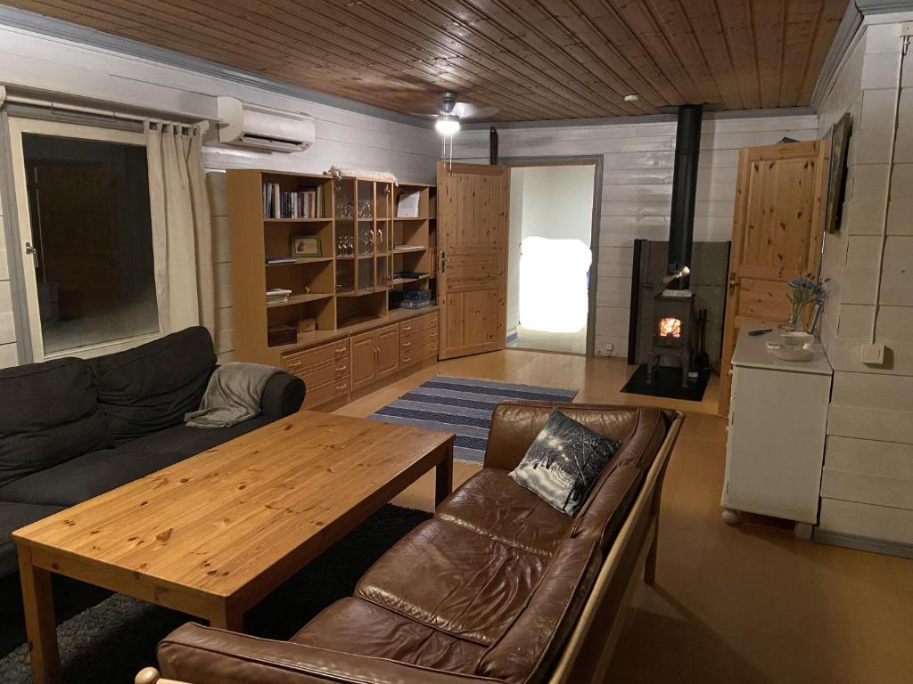 Cozy cottage on a large natural plot in lovely Harjedalen photo 4