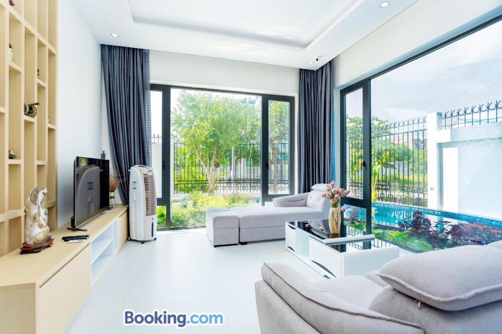 WHITEDAY Villages Long Cung Gần Biển