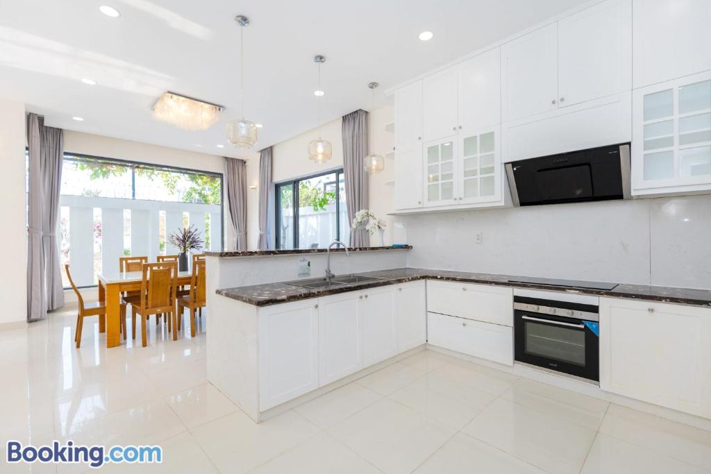 WHITE DAY Villages THỦY TIÊN sát biển