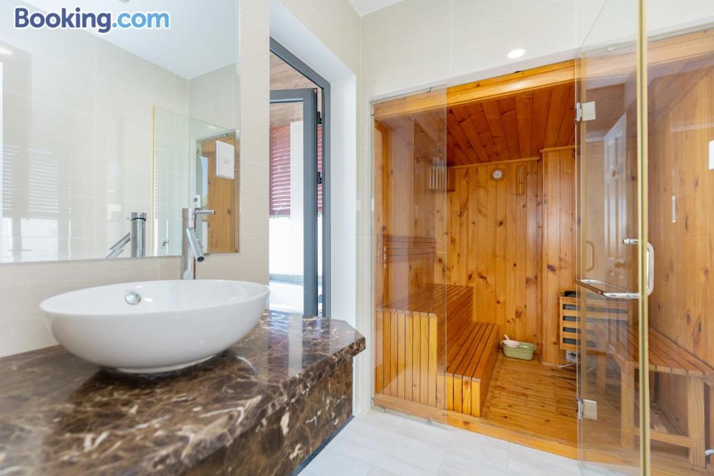 WHITE DAY Villages THỦY TIÊN sát biển