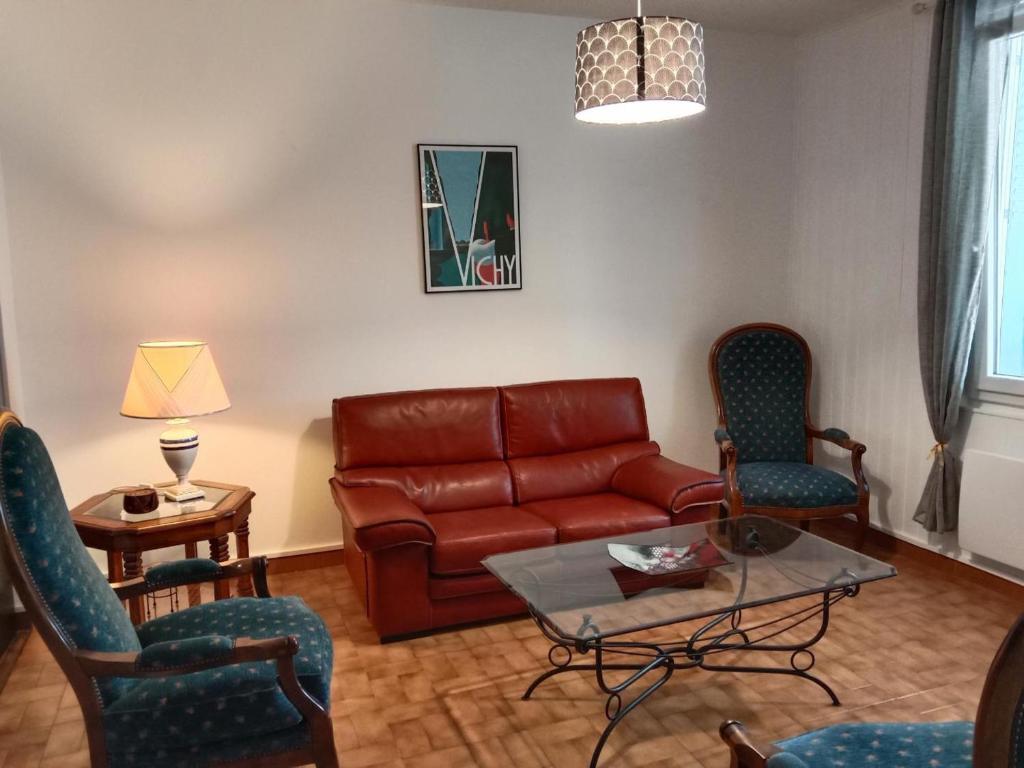 Gîte Bellerive-sur-Allier, 4 pièces, 6 personnes - FR-1-489-481 photo 2