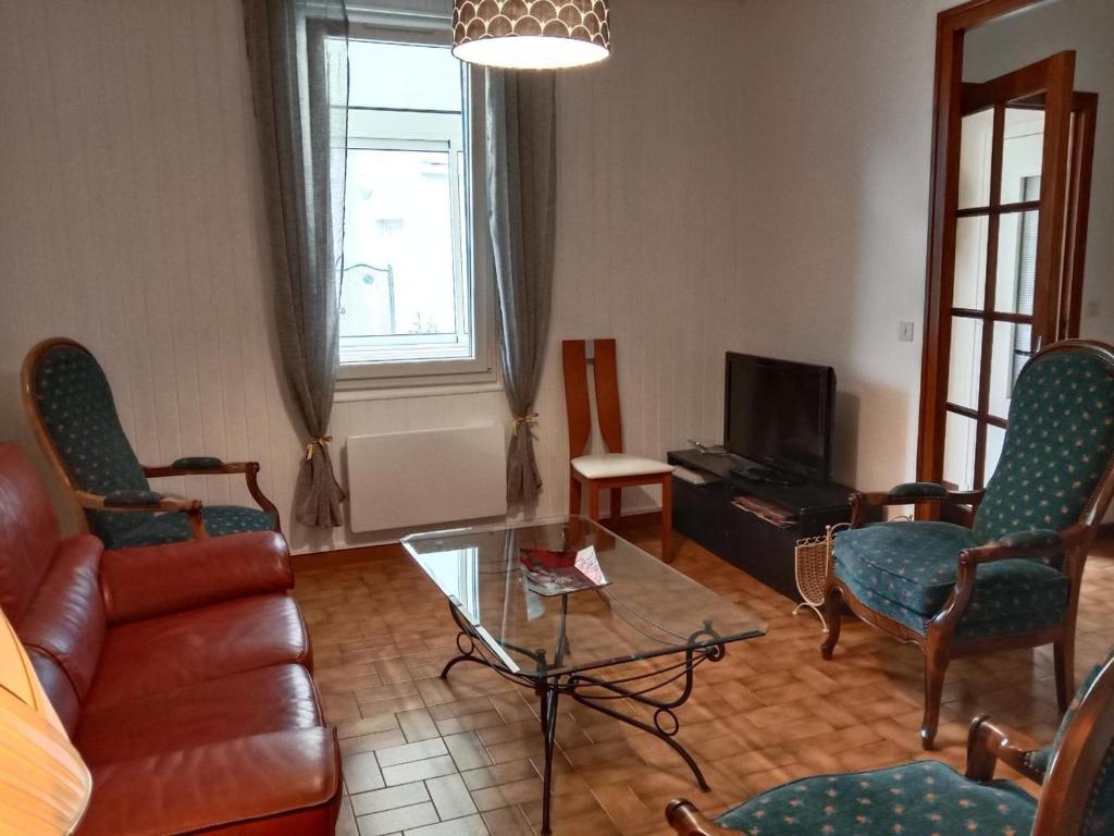 Gîte Bellerive-sur-Allier, 4 pièces, 6 personnes - FR-1-489-481 photo 4
