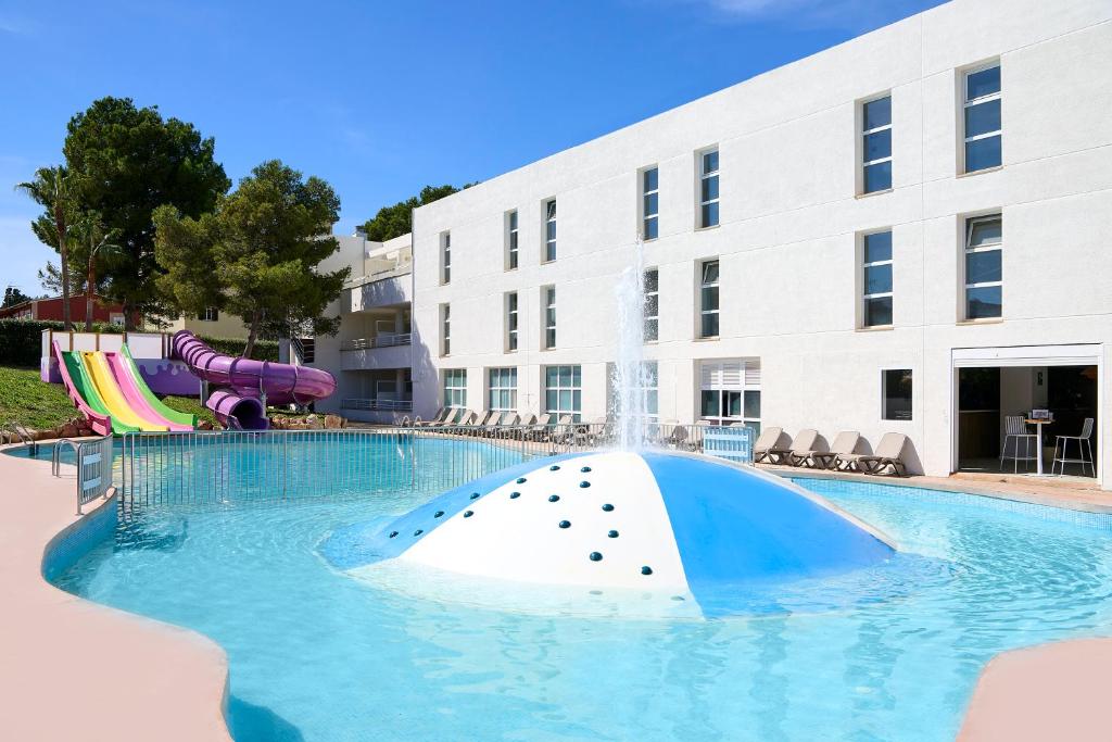 FERGUS Club Palmanova Park photo 3