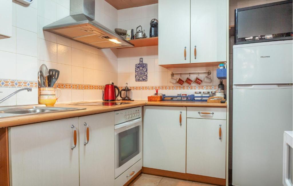Lovely Apartment In Ayamonte With Kitchen photo 4
