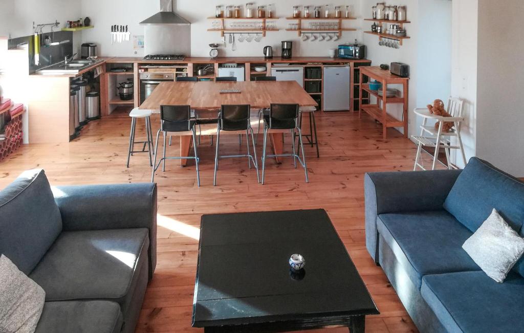 Stunning Home In Landeronde With Wifi photo 4
