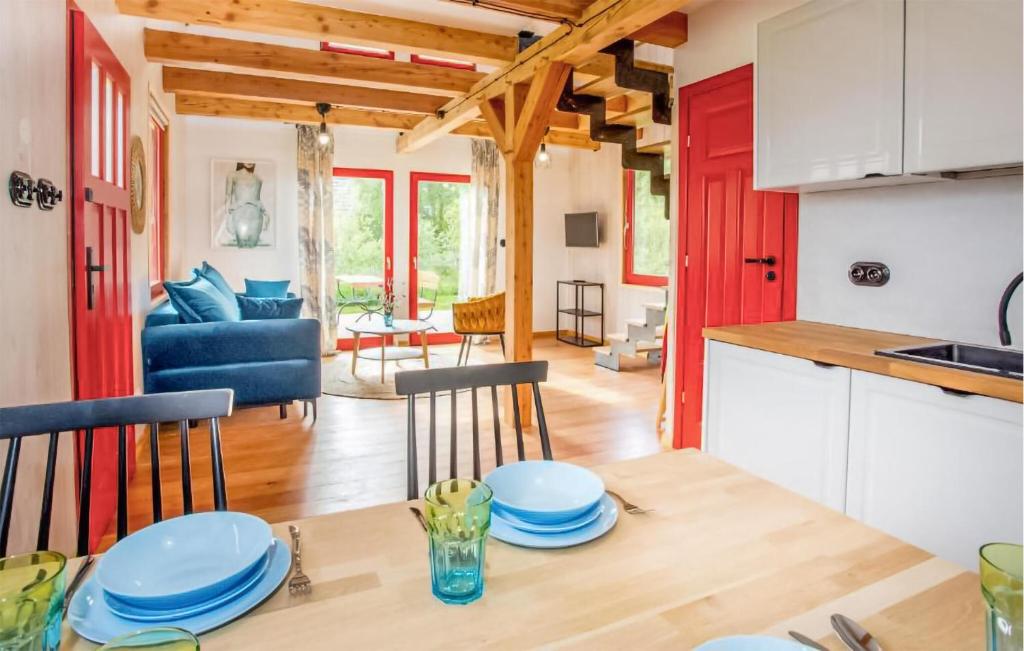 2 Bedroom Lovely Home In Rowy photo 2