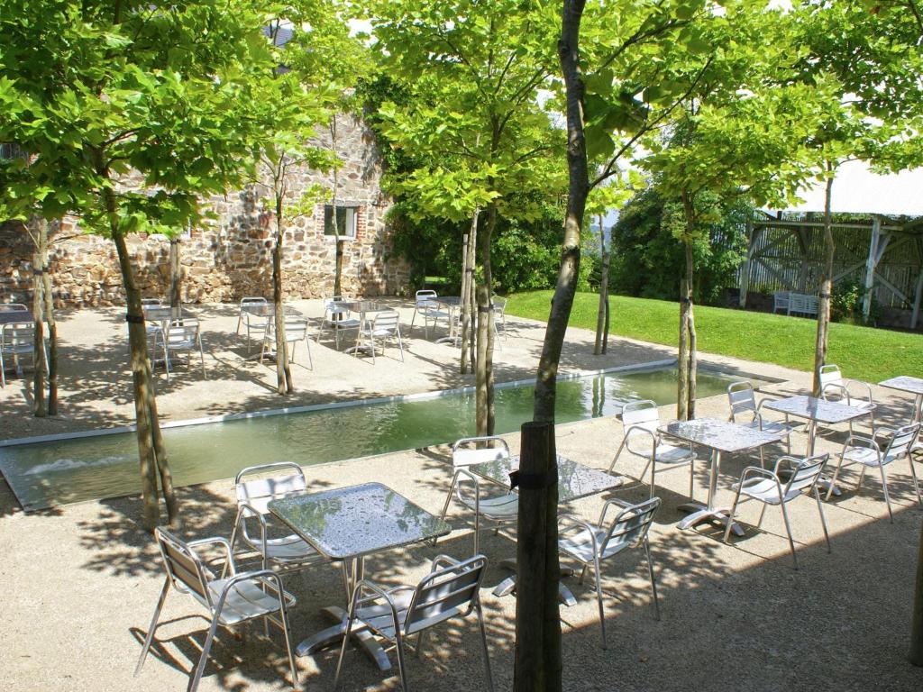 Holiday home for larger groups on an estate in the Ardennes photo 1