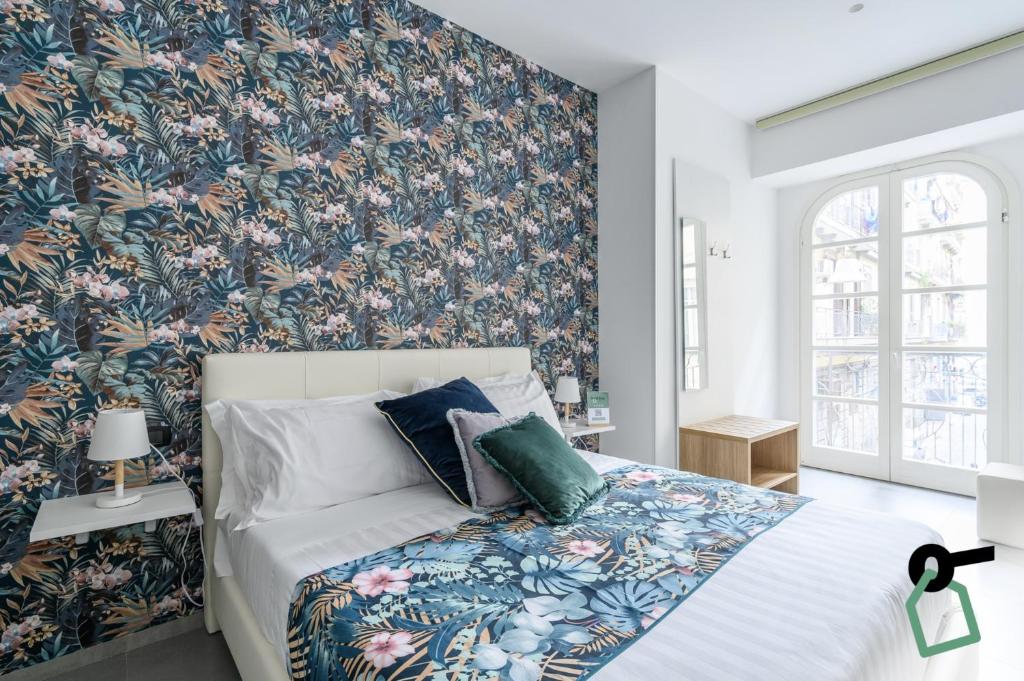 Hotiday Room Collection - Napoli Sant’Arcangelo - Tap to explore photos