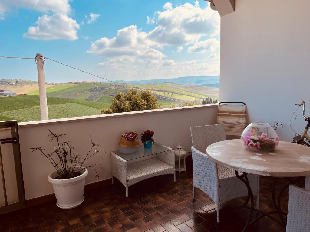 Roseto in collina photo 1