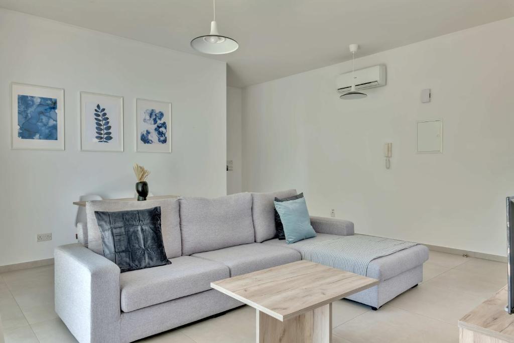 Phaedrus Living: City Center Residences Emerald photo 3