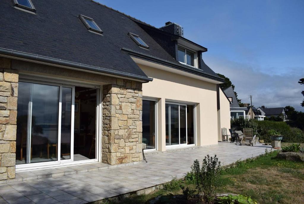 Grande Maison VUE SUR MER 9 pers à Trébeurden - Réf 682 photo 1