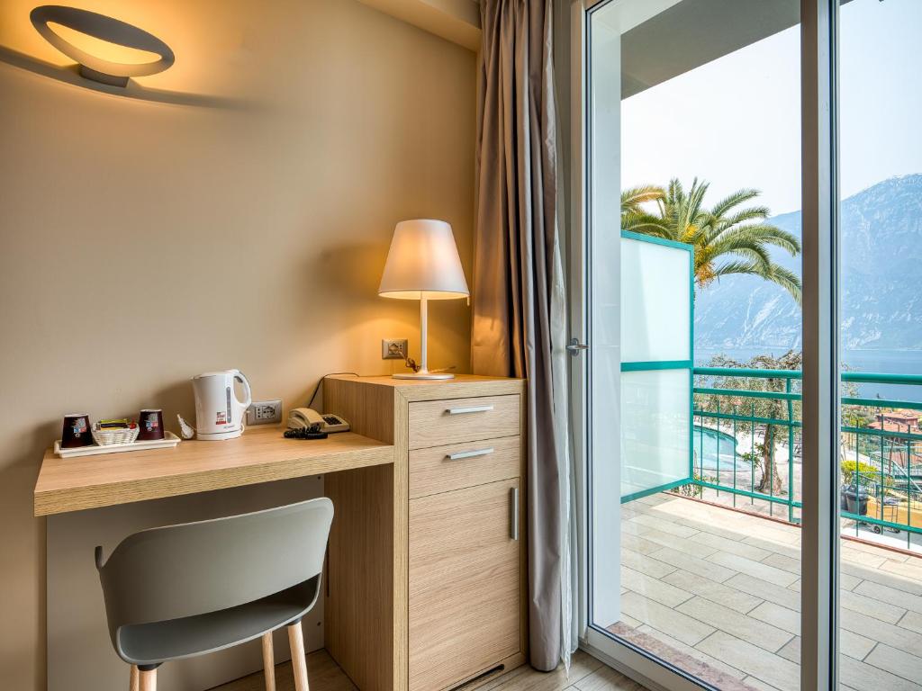 Hotel Cristina photo 3