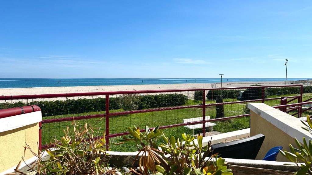 SE068 - Senigallia, bilocale sul mare al residence Piramidi