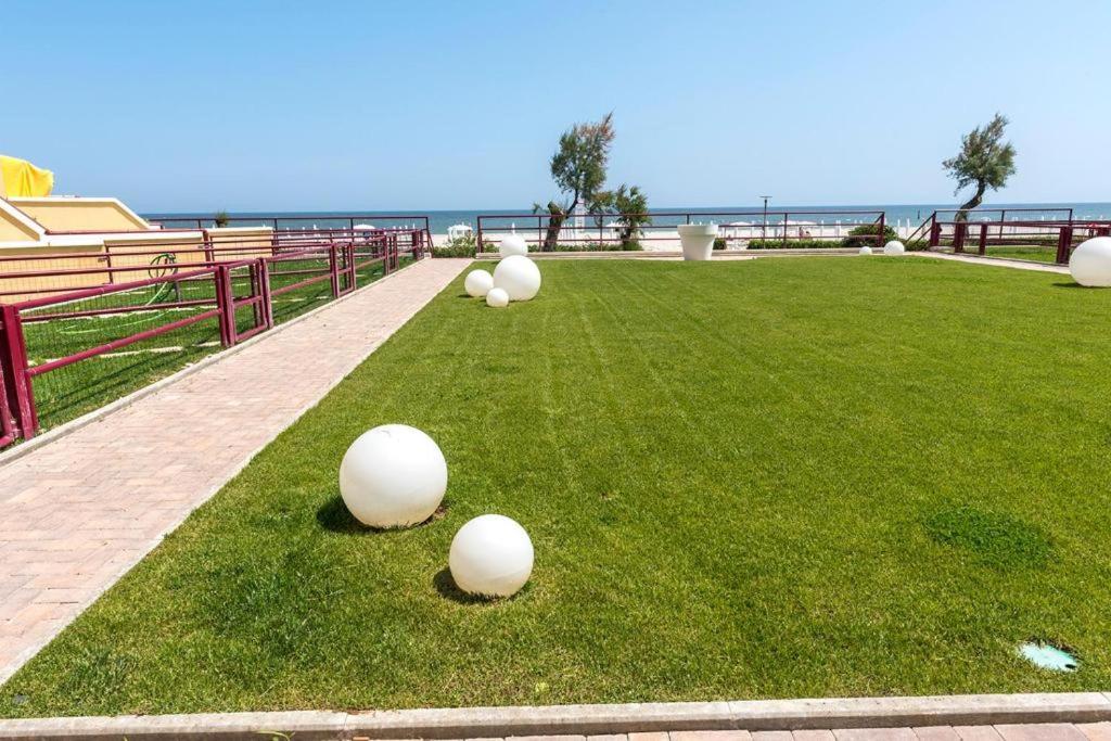 SE068 - Senigallia, bilocale sul mare al residence Piramidi photo 3