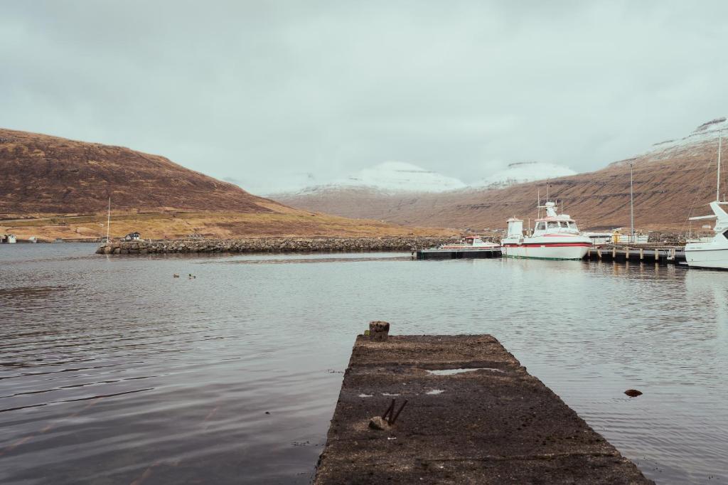 Lítlastova - A Charming Boathouse Getaway photo 3