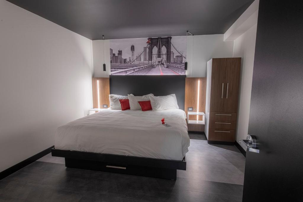 Grand Times Hotel photo 3