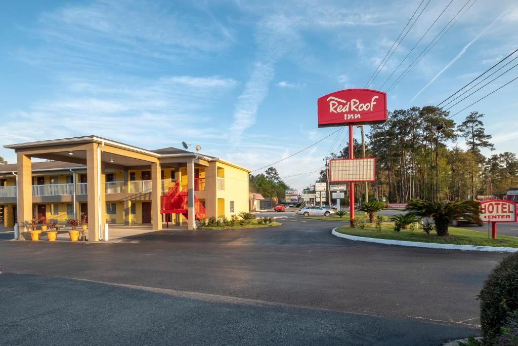 Red Roof Inn Valdosta - University photo 1