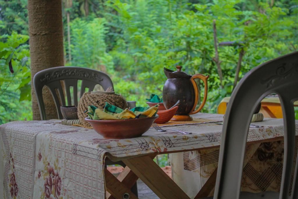 Tropical river resort photo 3