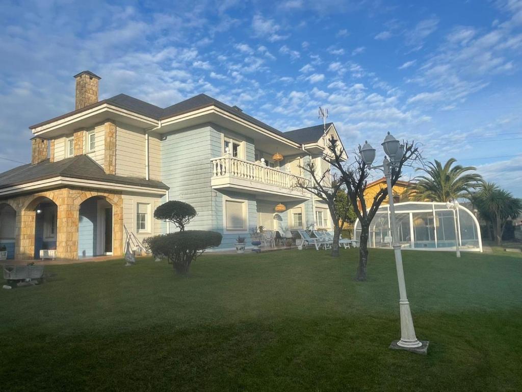Elegante Villa con Piscina 7803