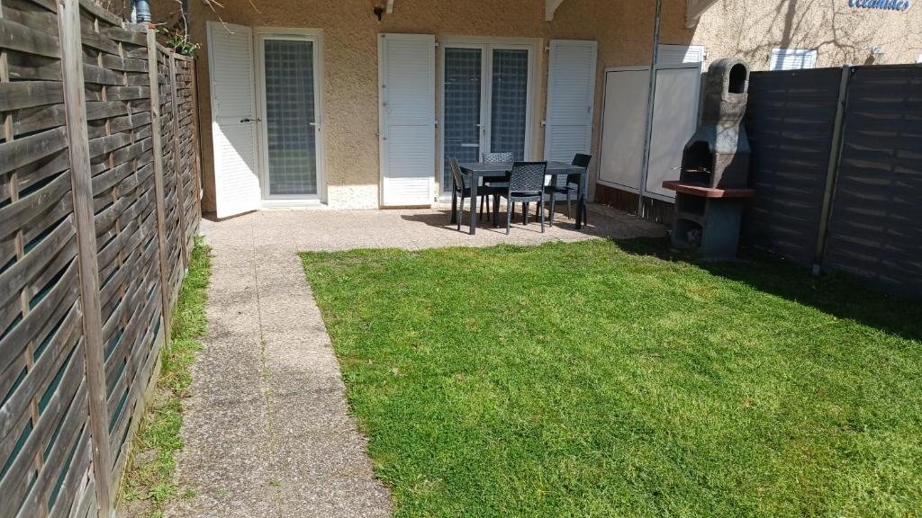 Appartement SOULAC SUR MER À 500 m de la plage N 2 photo 1