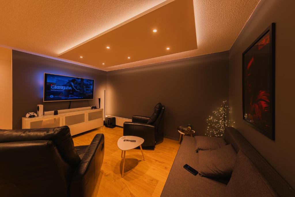 Smart Luxury - Private Gym, Hot Tub & Sauna photo 1