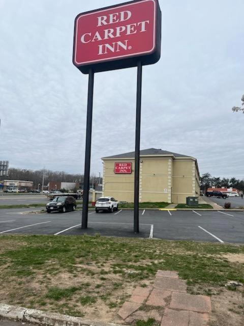 Red Carpet Inn image