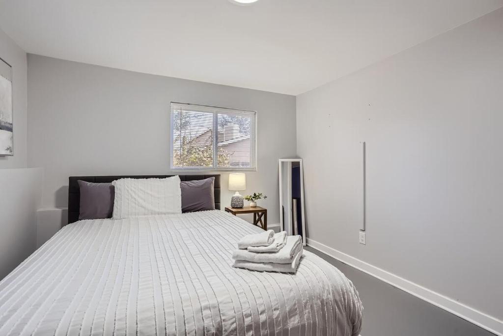 2BR Wellness Retreat in Arvada photo 4