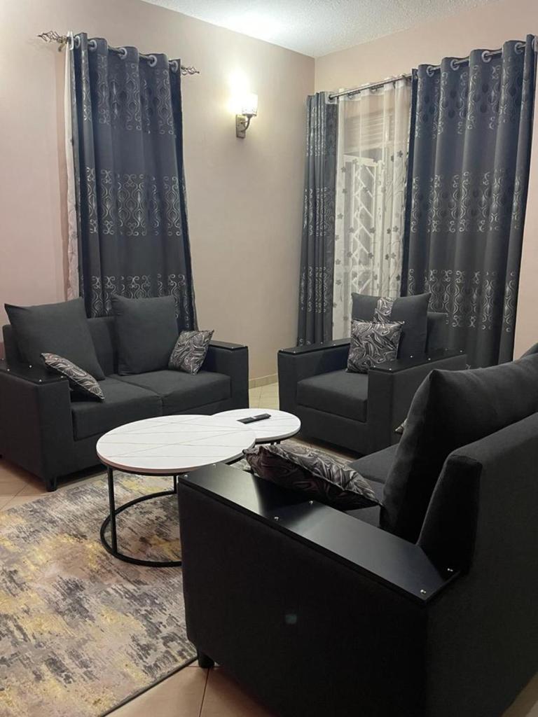 SQ Apartments