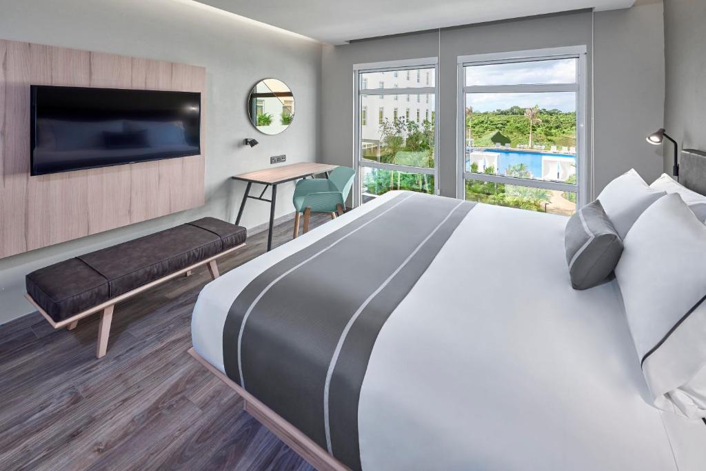 City Express Plus by Marriott Cancun Aeropuerto Riviera photo 1