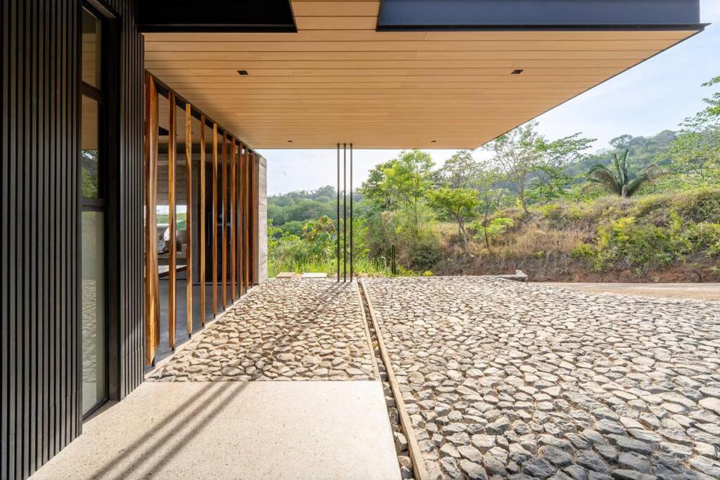 Steady As We Go - New Ocean View Luxury Villa photo 1