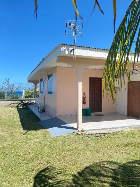 Vaiana Home 2 - bord de lagon photo 1