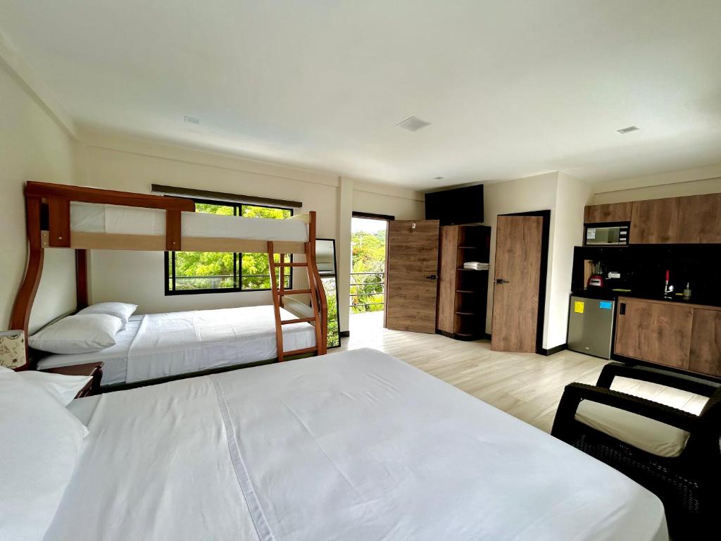 OCEAN DRIVE LODGE photo 2
