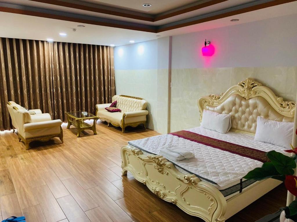 KHÁCH SẠN HOÀNG TRIỀU photo 3