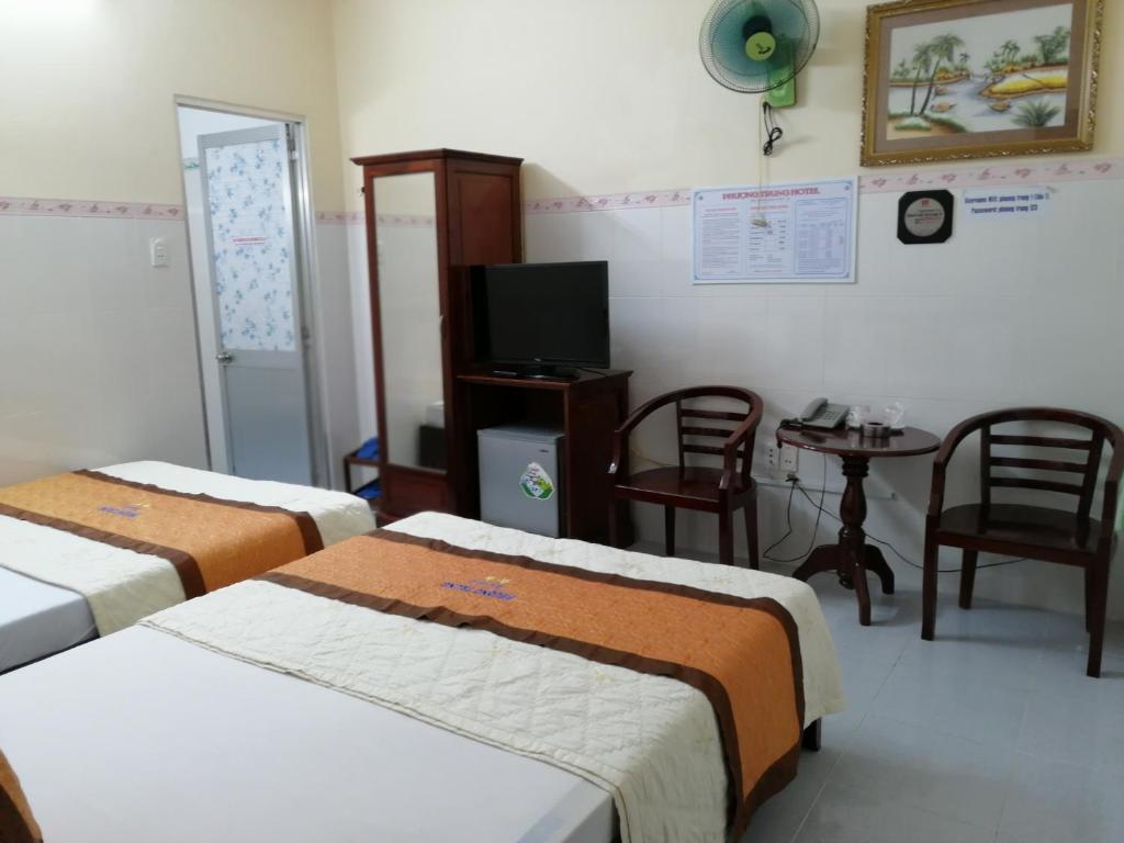 Phượng Trung Hotel