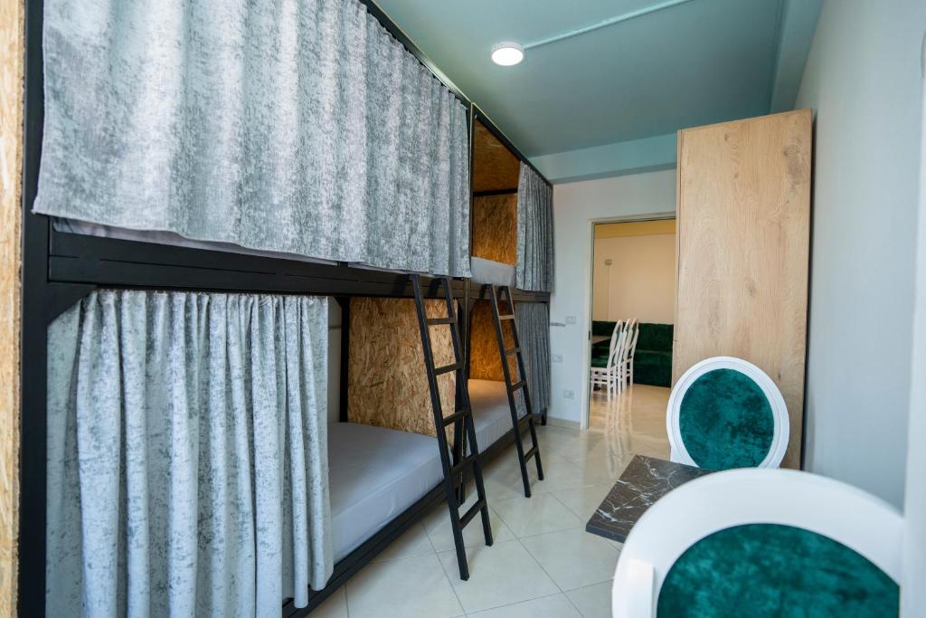 Golden Sleep Hostel photo 4