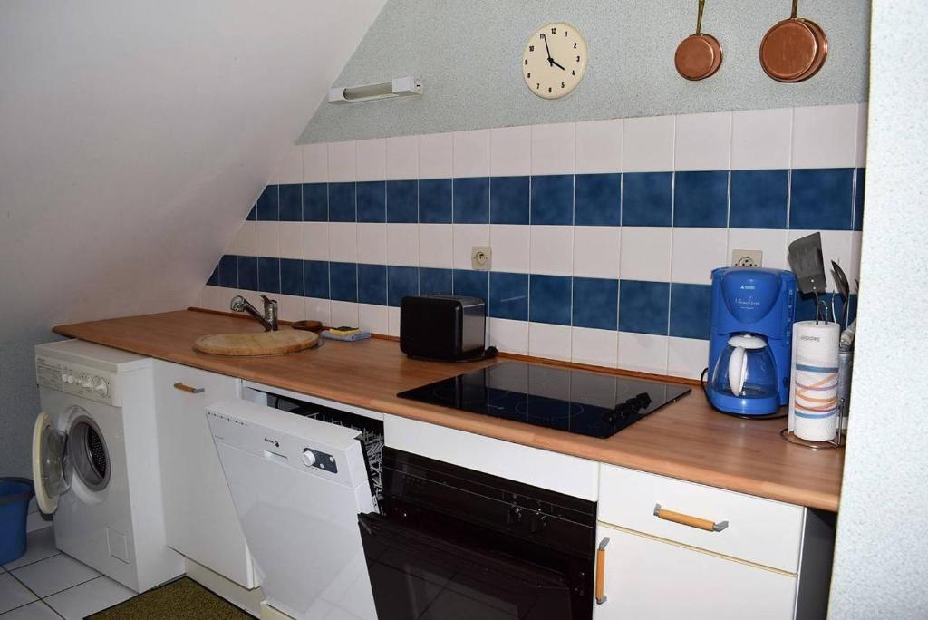 Appartement au dernier étage plage de Trestraou à PERROS-GUIREC - ref 858 photo 3