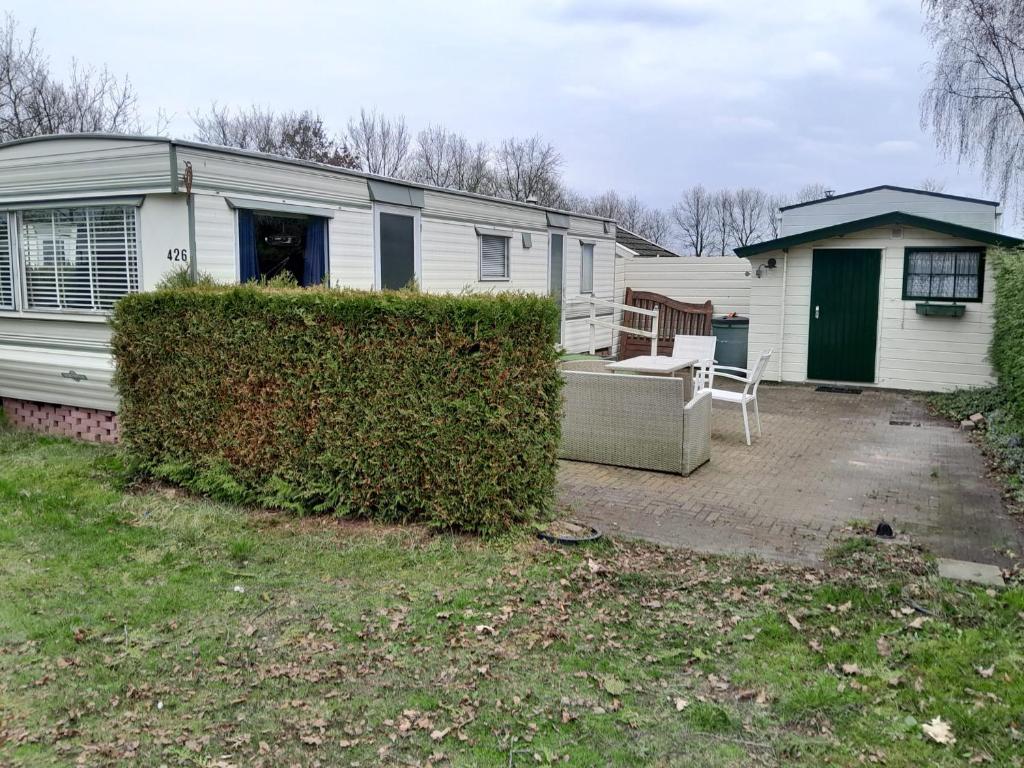 Stacaravan 426 met airco vakantiepark de Tien Heugten Schoonloo Drenthe