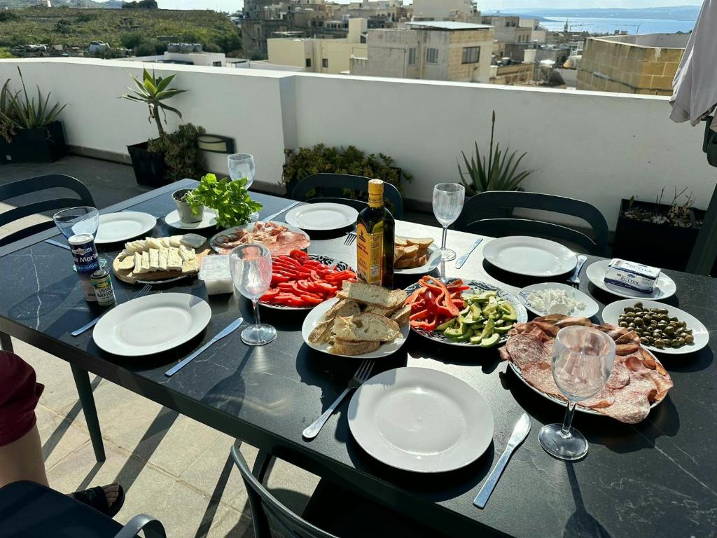 Millennium Penthouse with private Hot Tub Gozo photo 2