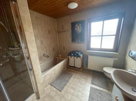 Gemütliche moderne 3 Zi. Wohnung photo 3