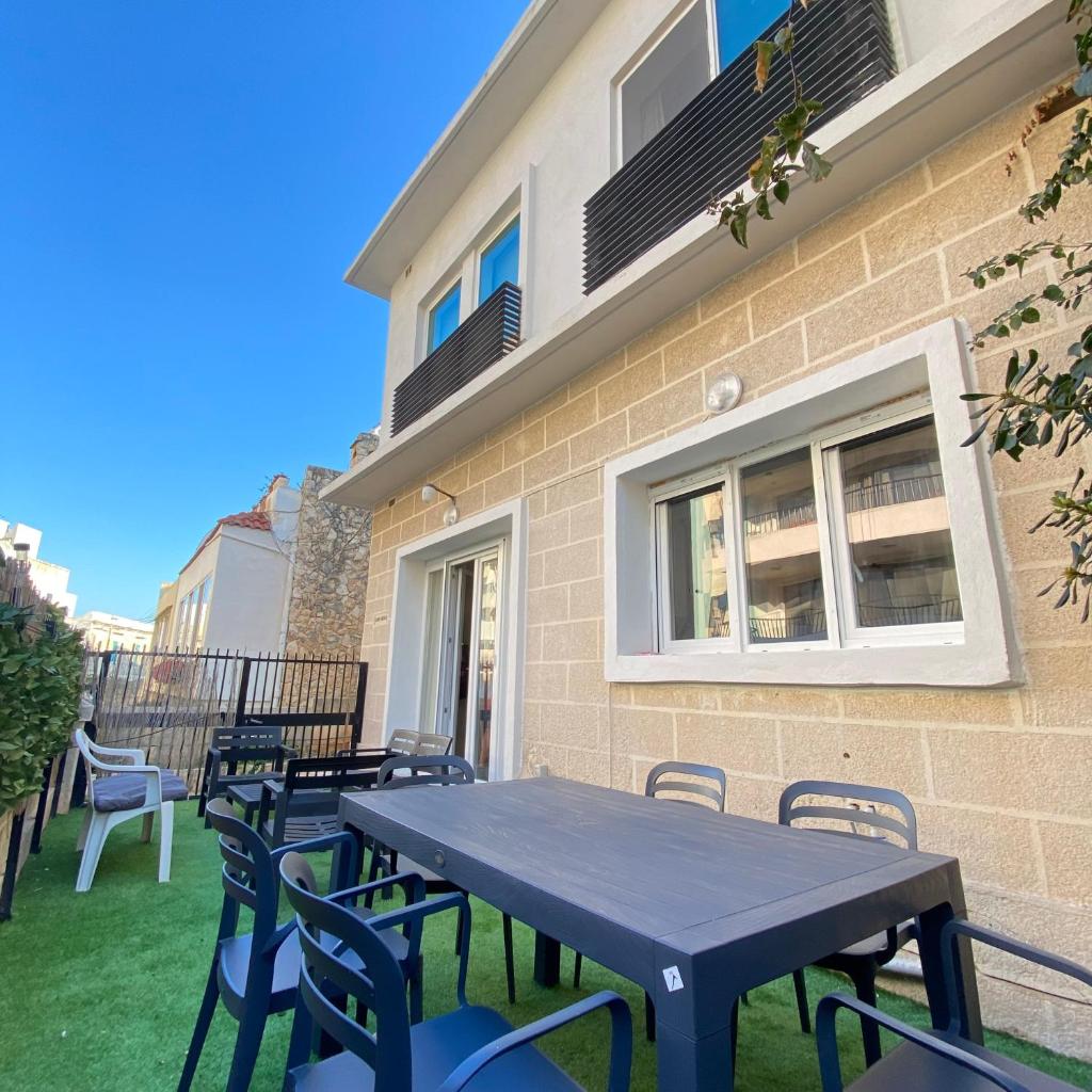 Flat St Julians for 7 people, Spacious and Bright photo 2