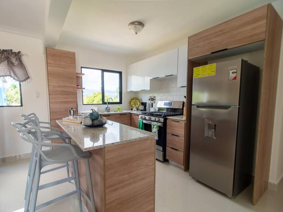 Beautiful New 3Bed Penthouse Pool Wi-Fi photo 4