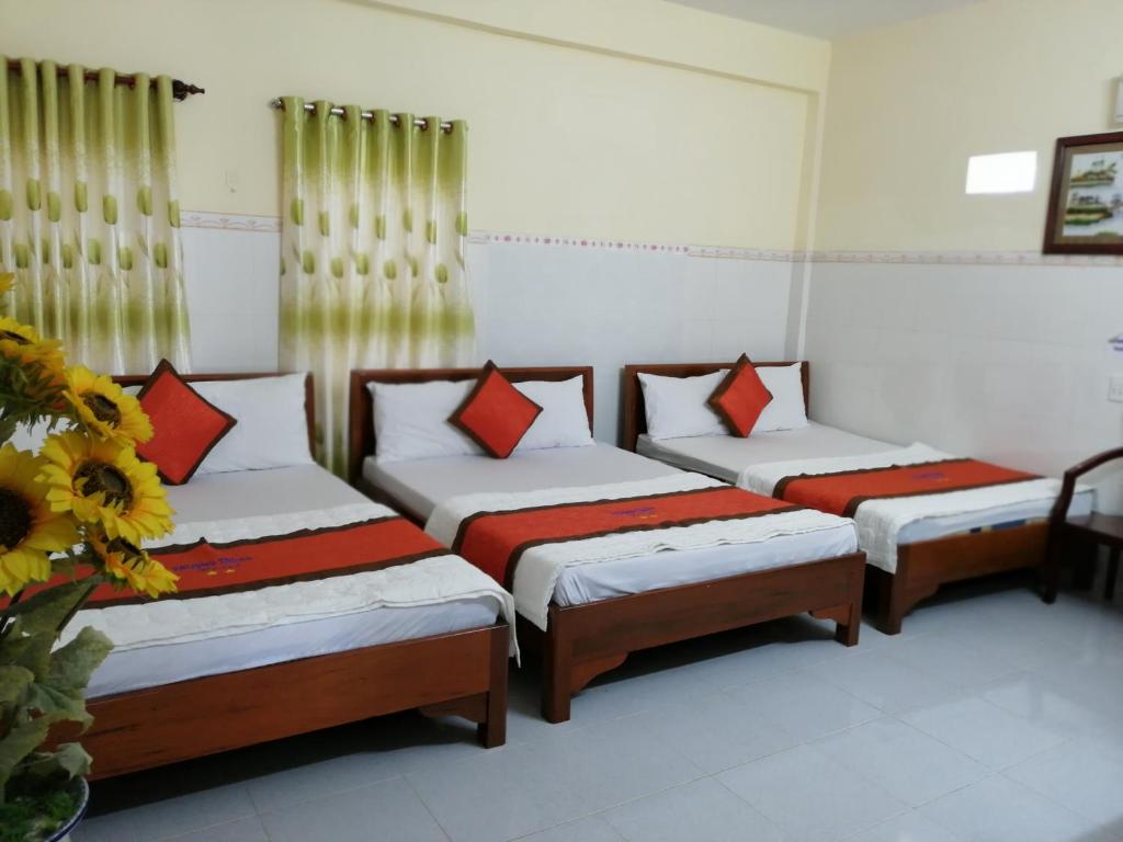 Phượng Trung Hotel