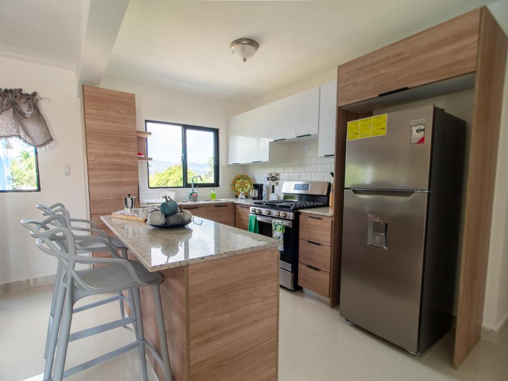 Beautiful New 3Bed Penthouse Pool Wi-Fi photo 2